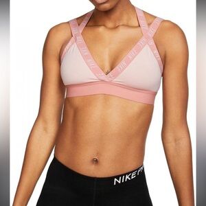 Nike indy logo sport bra​​